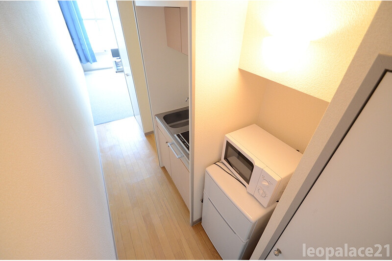 1K Apartment, Japan — image 3