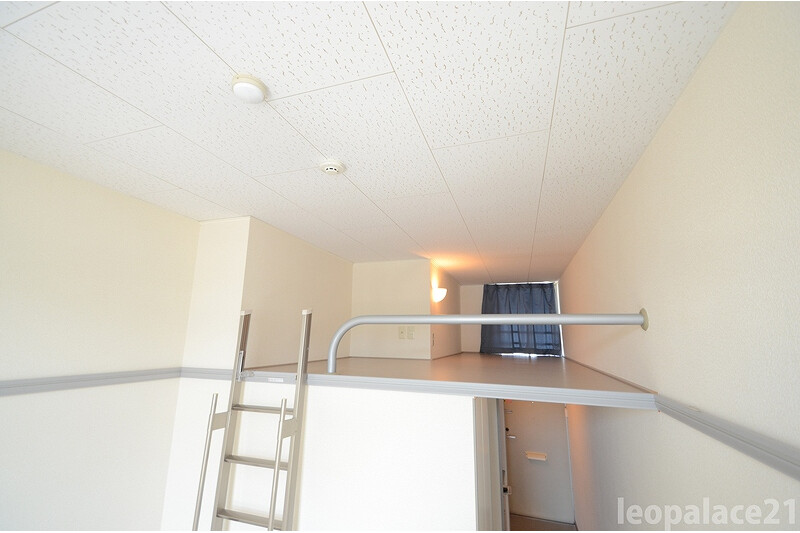 1K Apartment, Japan — image 6