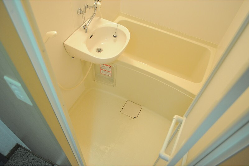 1K Apartment, Japan — image 8