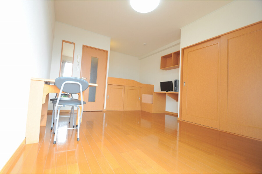 1K Apartment, Japan — image 9