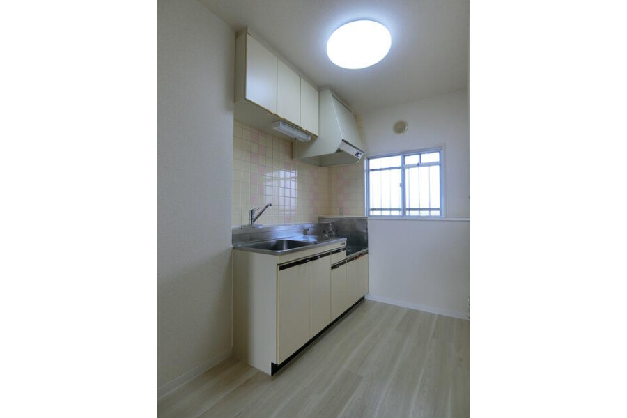 3DK Apartment, Japan — image 8