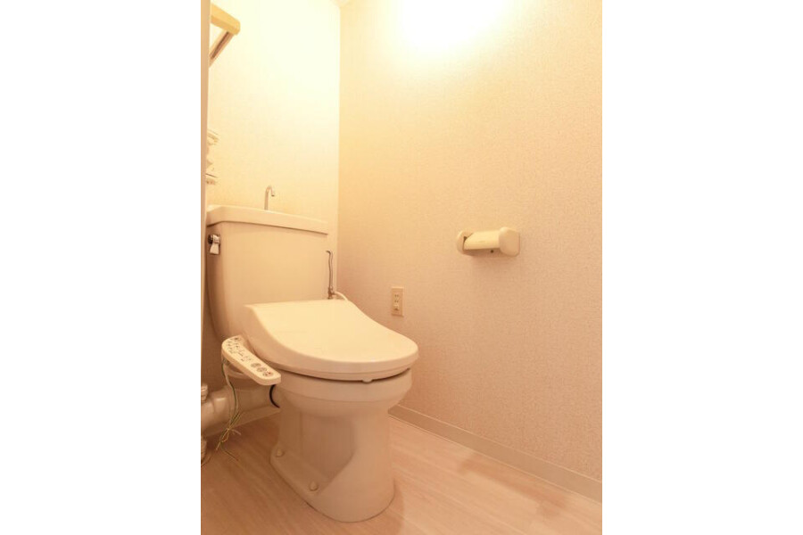 3DK Apartment, Japan — image 10