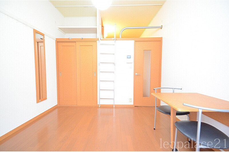 1K Apartment, Japan — image 3