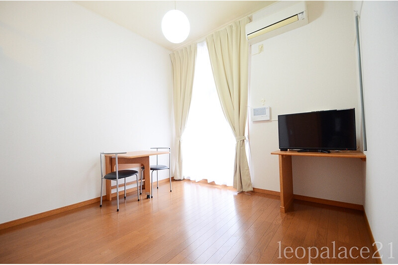 1K Apartment, Japan — image 4