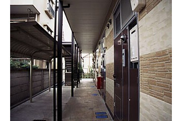 1K Apartment, Japan — image 5