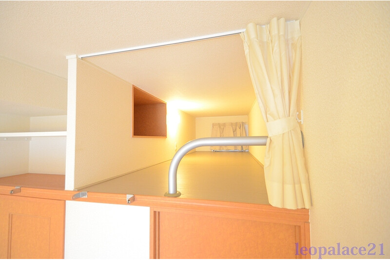 1K Apartment, Japan — image 11