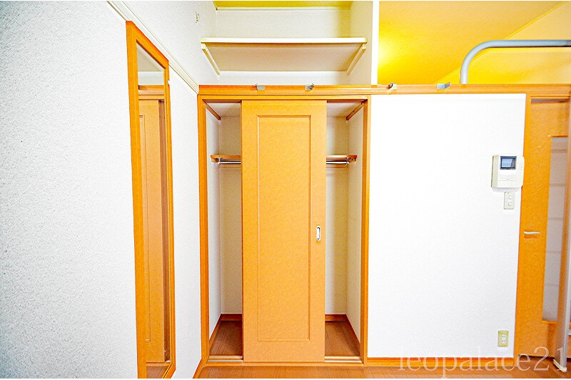 1K Apartment, Japan — image 12