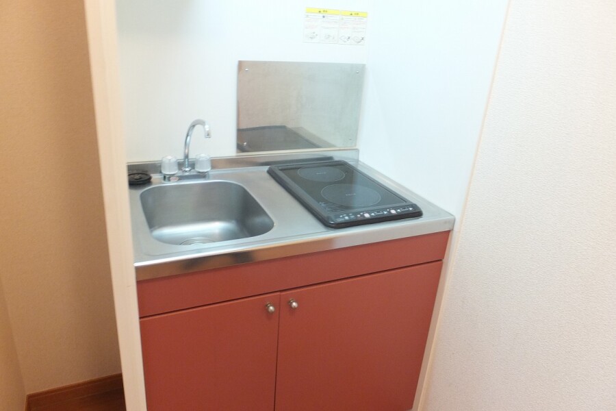 1K Apartment, Japan — image 4
