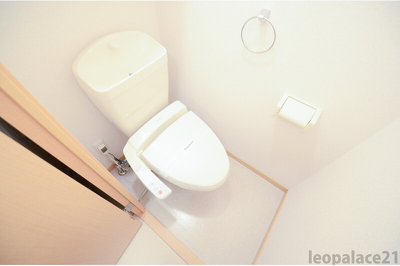 1K Apartment, Japan — image 8