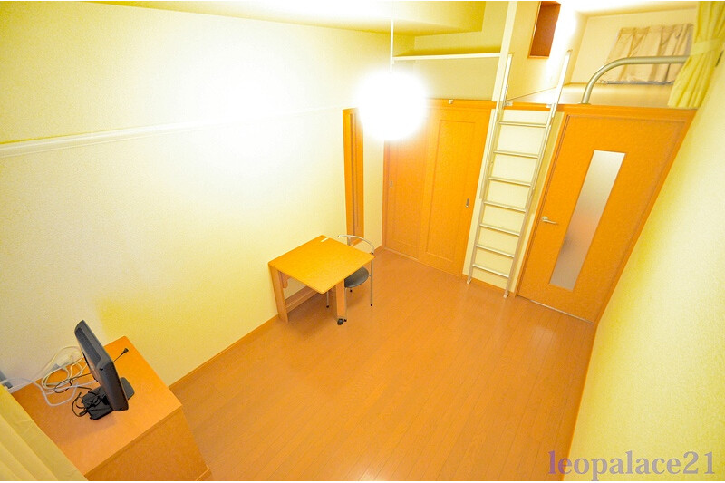 1K Apartment, Japan — image 4