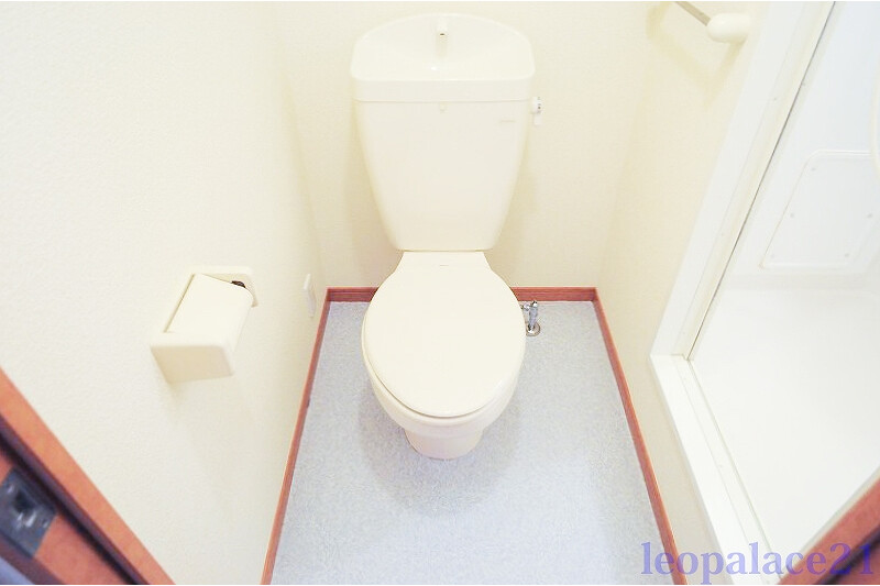 1K Apartment, Japan — image 8