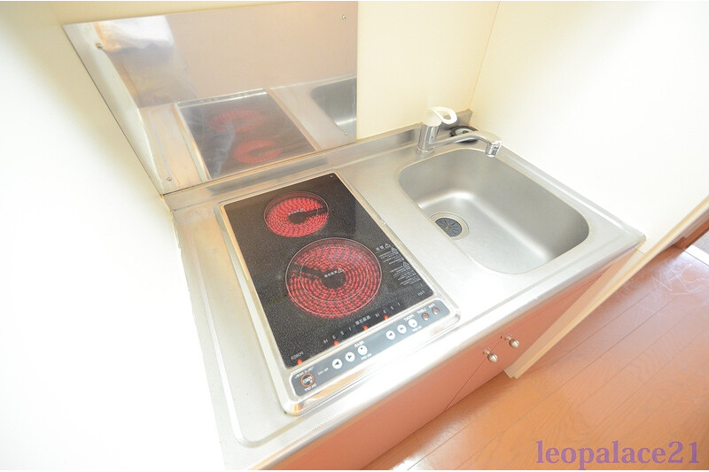 1K Apartment, Japan — image 9