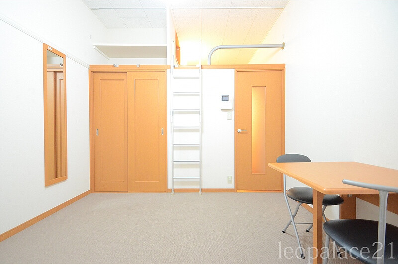 1K Apartment, Japan — image 3