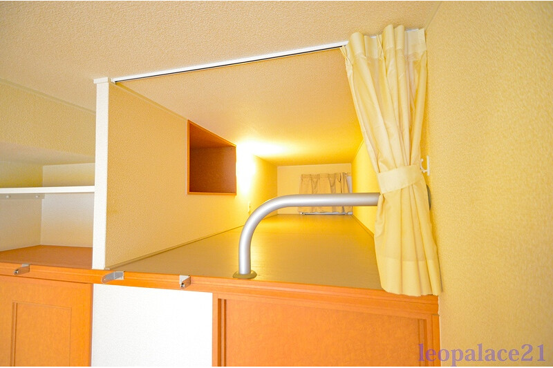 1K Apartment, Japan — image 9