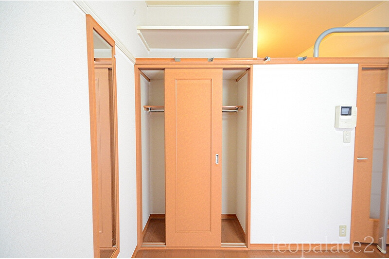 1K Apartment, Japan — image 10
