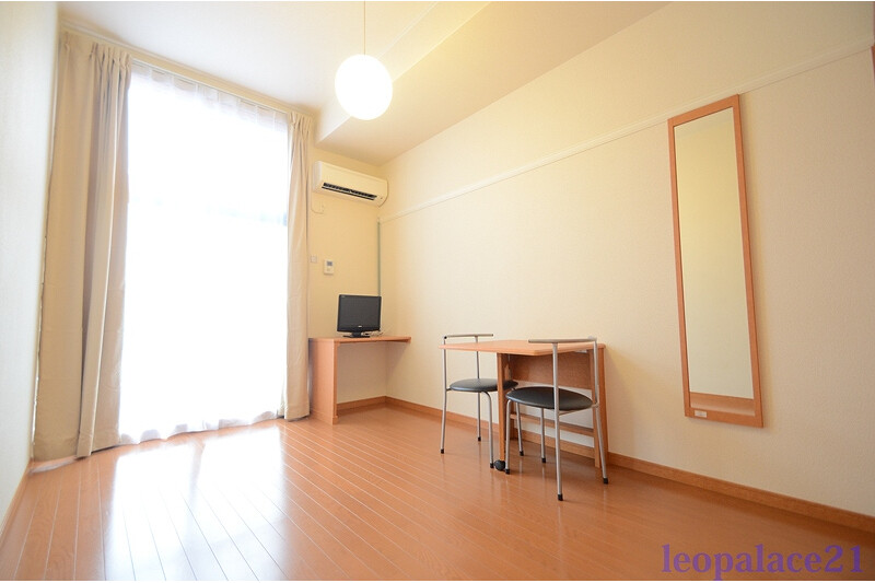 1K Apartment, Japan — image 5