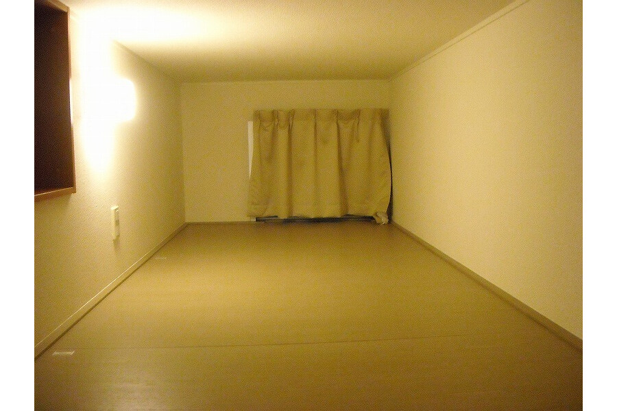 1K Apartment, Japan — image 7