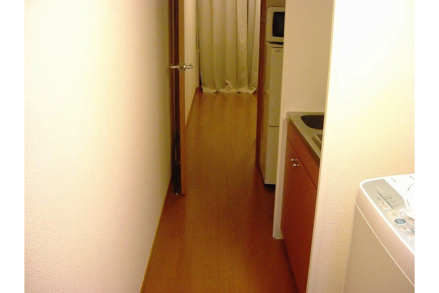 1K Apartment, Japan — image 11