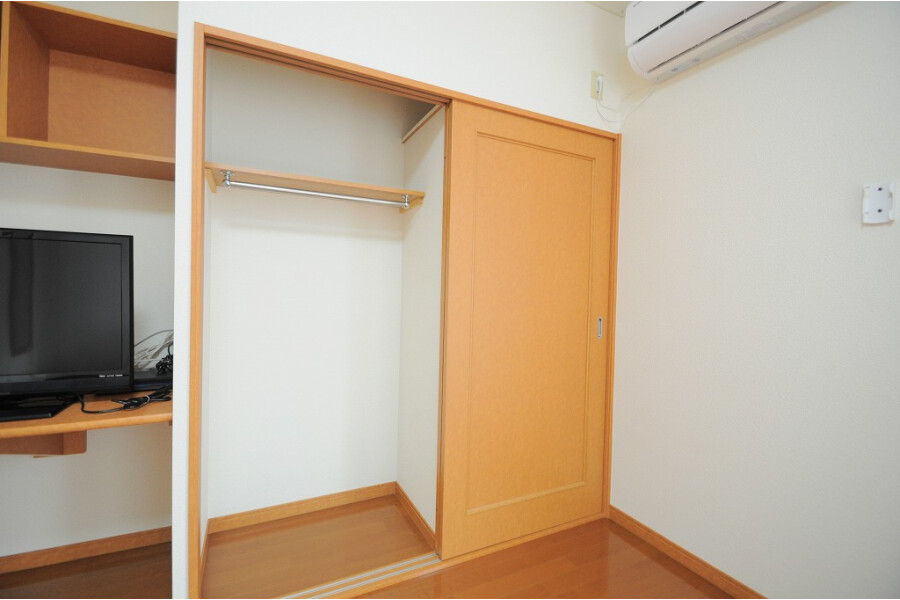 1K Apartment, Japan — image 5