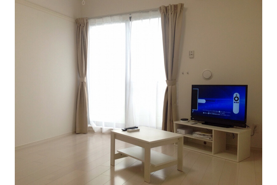 1K Apartment, Japan — image 3