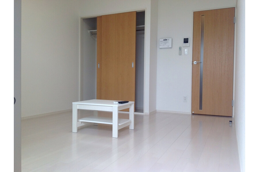 1K Apartment, Japan — image 4