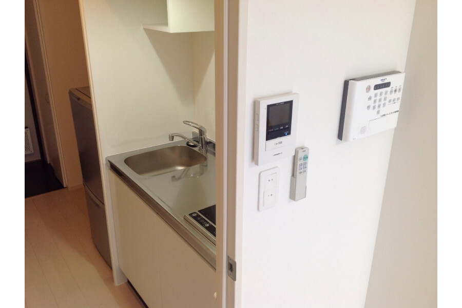 1K Apartment, Japan — image 7