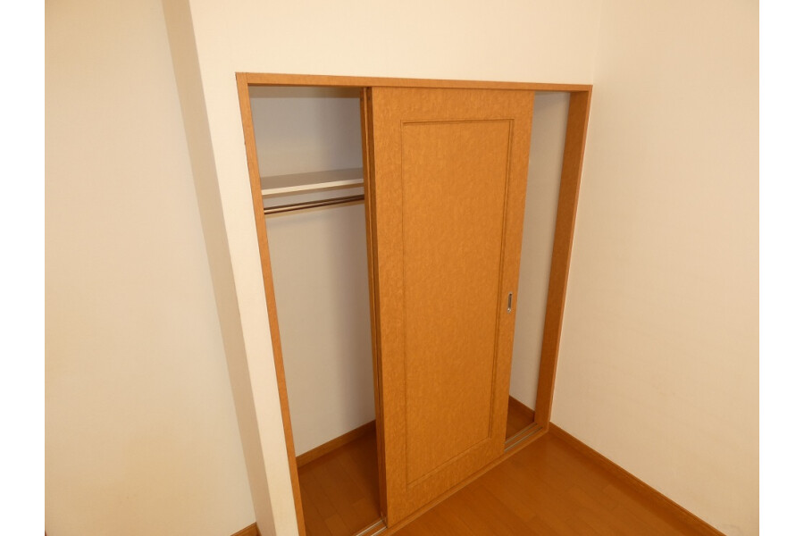 1K Apartment, Japan — image 7