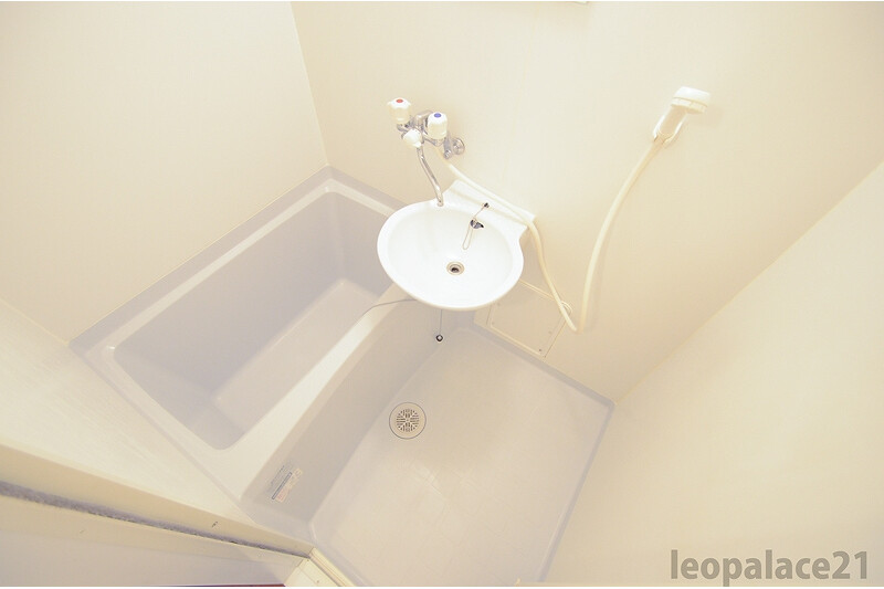 1K Apartment, Japan — image 5