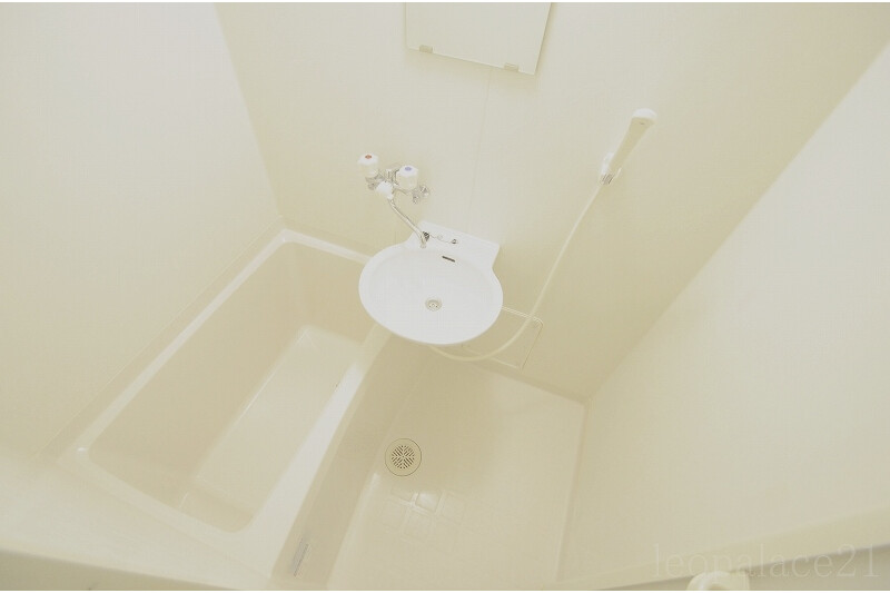 1K Apartment, Japan — image 7