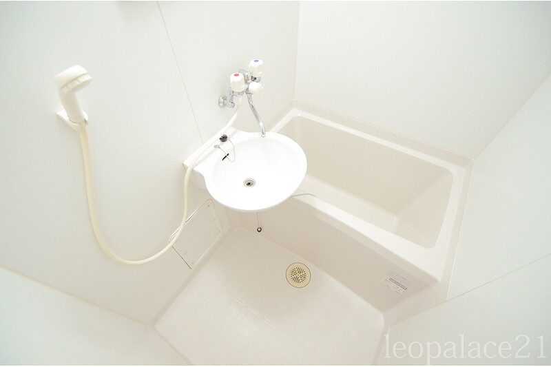1K Apartment, Japan — image 6