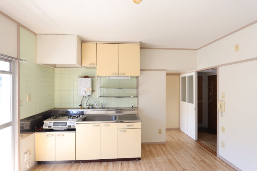 3DK Apartment, Japan — image 16