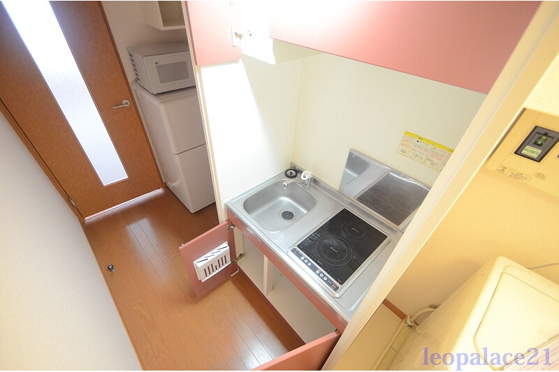 1K Apartment, Japan — image 9