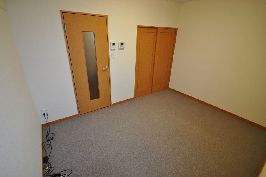 1K Apartment, Japan — image 3