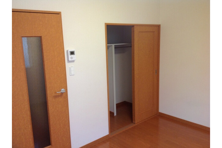1K Apartment, Japan — image 4