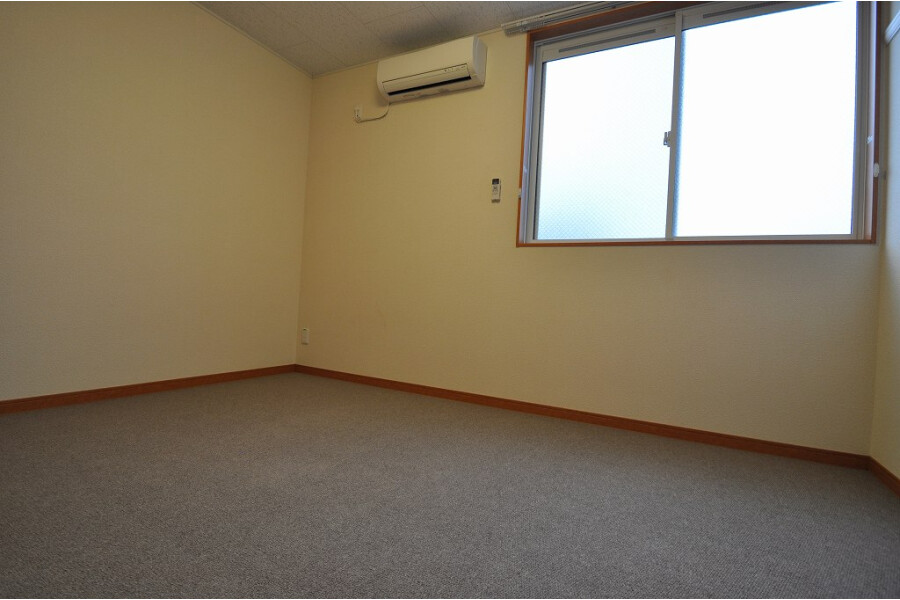 1K Apartment, Japan — image 5