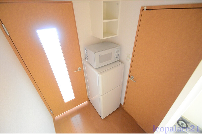 1K Apartment, Japan — image 8