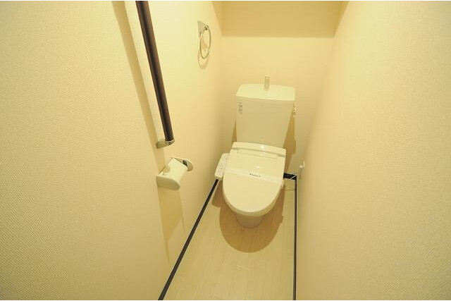 1K Apartment, Japan — image 6