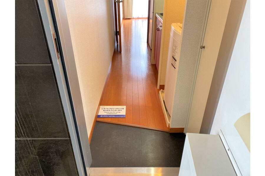 1K Apartment, Japan — image 2