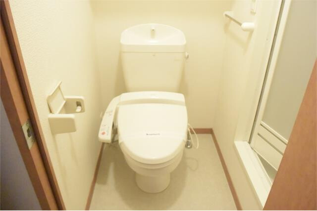 1K Apartment, Japan — image 12