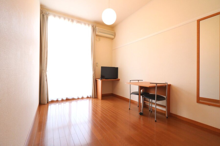 1K Apartment, Japan — image 4