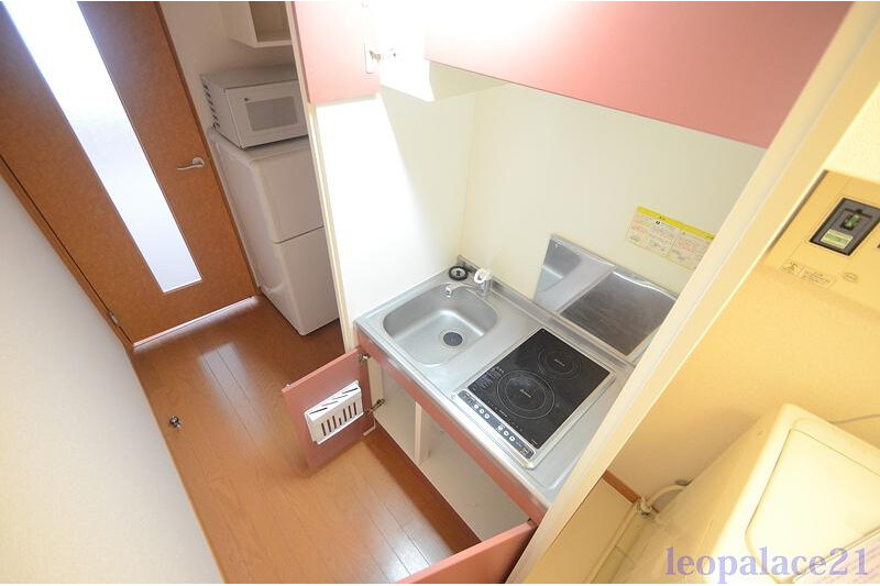 1K Apartment, Japan — image 7