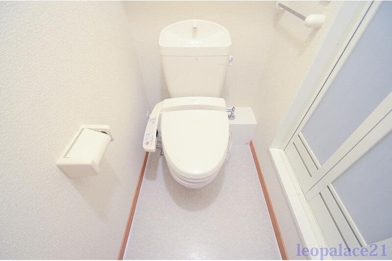 1K Apartment, Japan — image 12