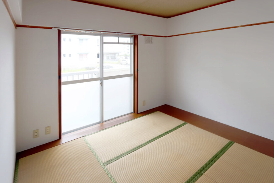 3DK Apartment, Japan — image 6