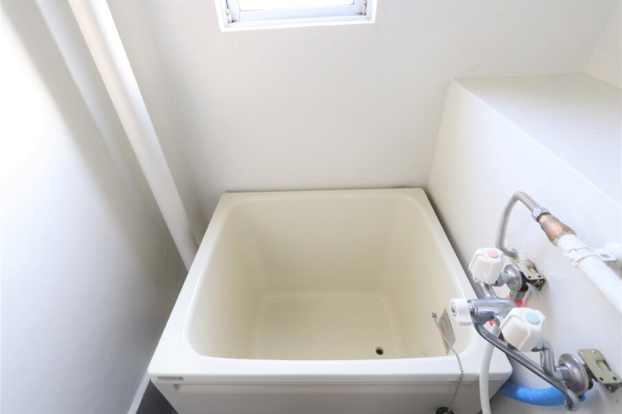 2K Apartment, Japan — image 8