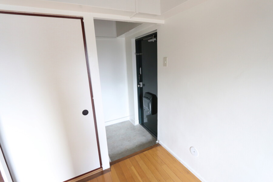 2K Apartment, Japan — image 13
