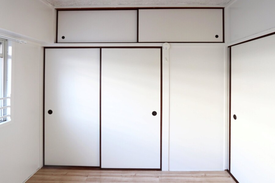 2K Apartment, Japan — image 11