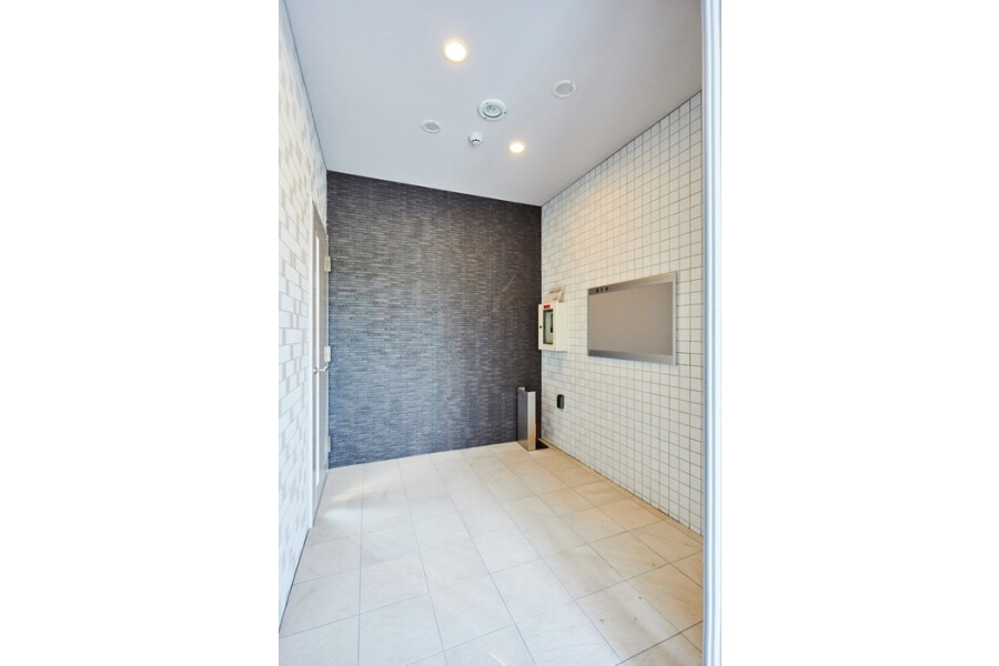 1K Apartment, Japan — image 13