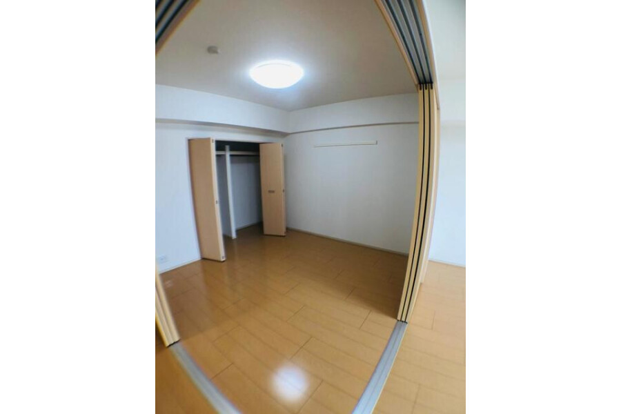 2LDK Apartment, Japan — image 2