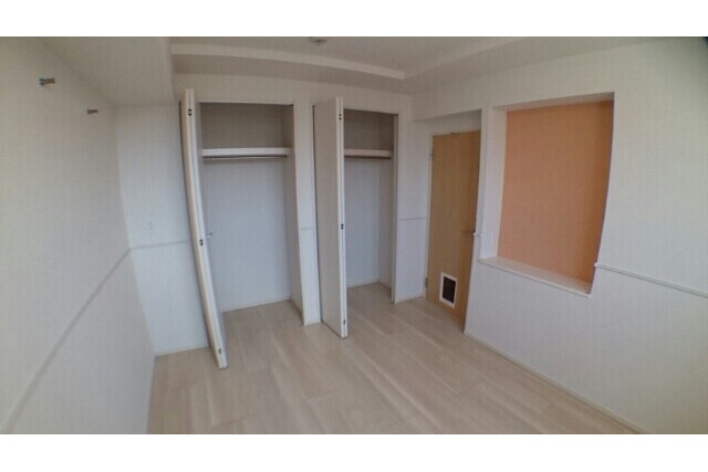2LDK Apartment, Japan — image 2