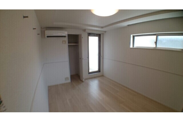 2LDK Apartment, Japan — image 4